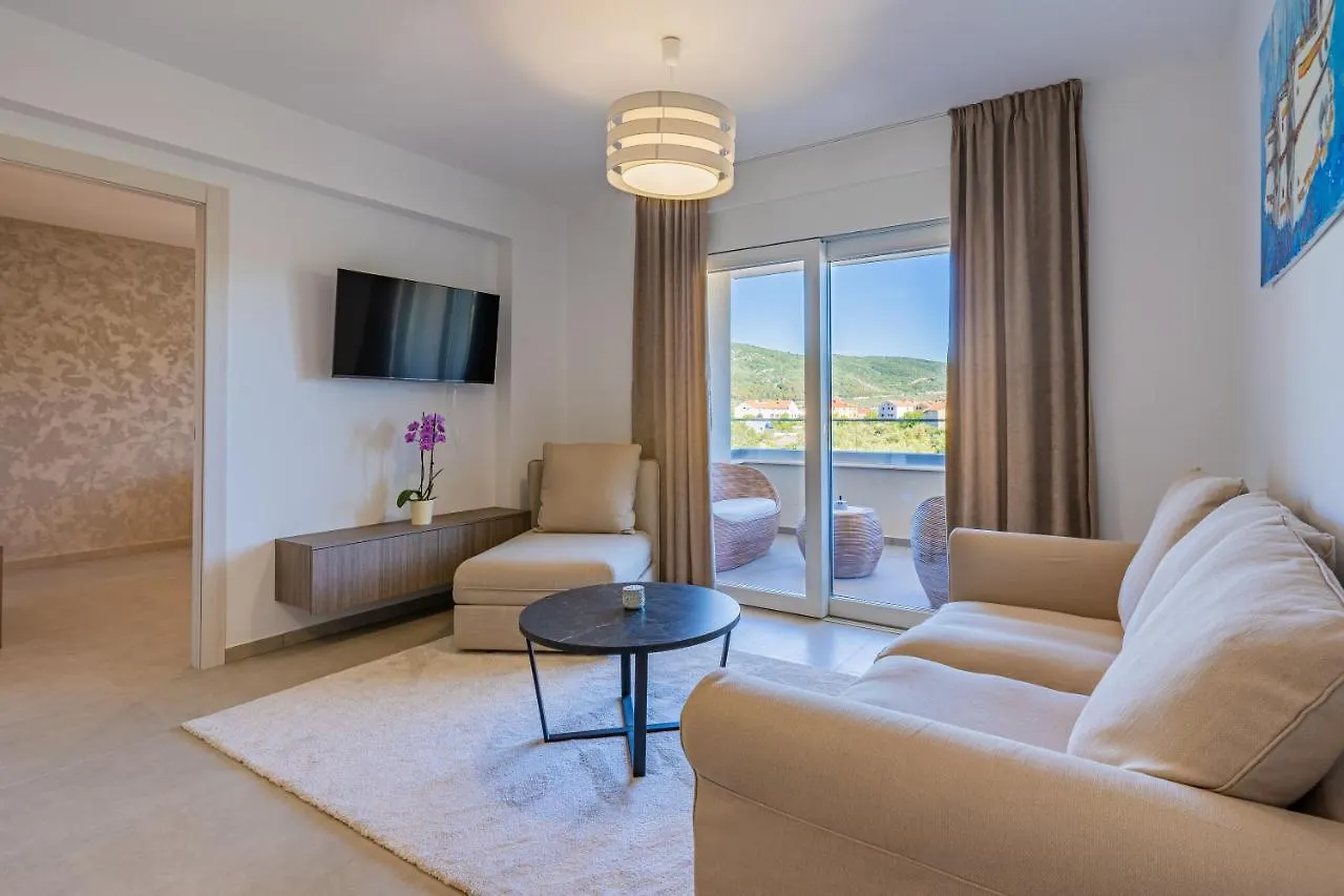 Villa Orhideja Cres 4*,  Croazia