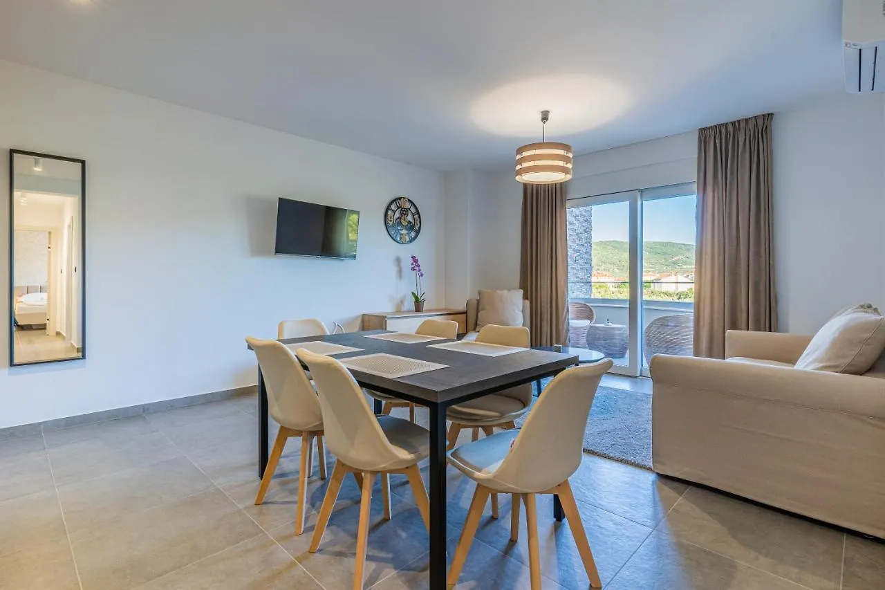 Aparthotel Villa Orhideja Cres