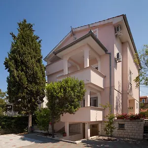 rezervirajte ovdje