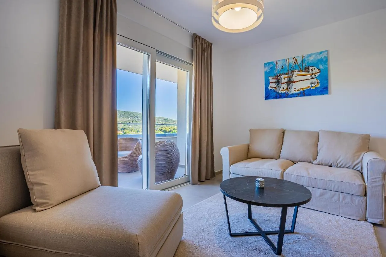 Villa Orhideja Cres 4*,